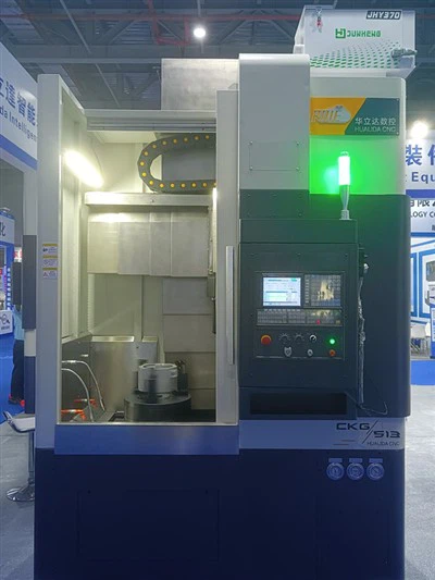 Nova vertikalna strugarica